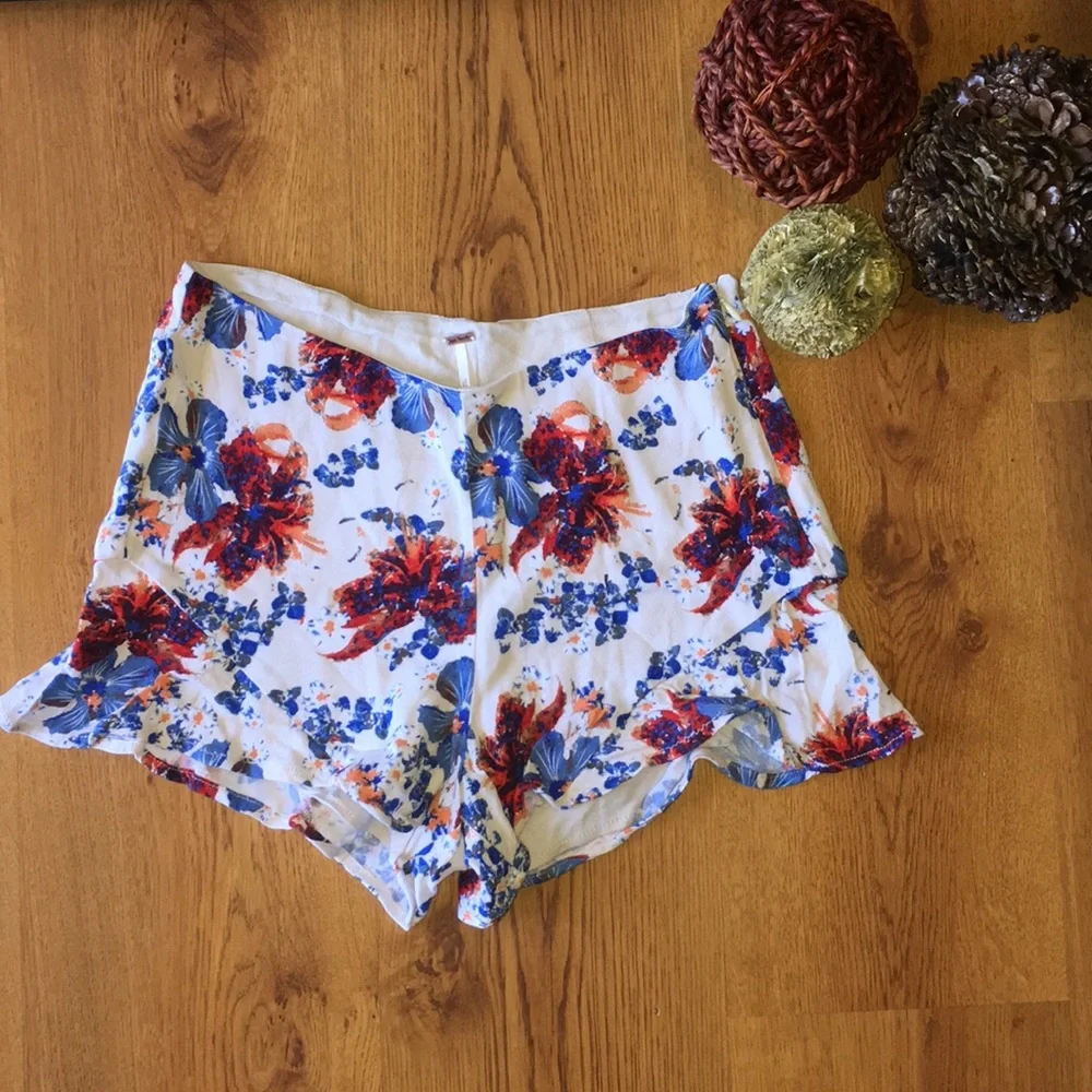 Free People flower shorts size 4